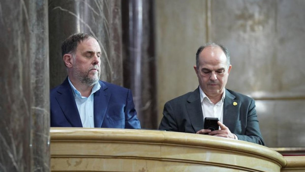 ep el presidente de erc oriol junqueras y el secretario general de junts jordi turull durante la