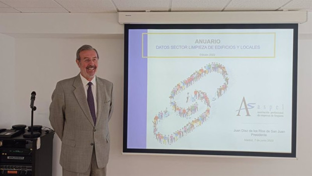 ep el presidente de la patronal de la limpieza aspel juan diez rios presenta el anuario con los