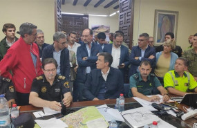 ep el presidente del gobierno pedro sanchez en orihuela habla con el conseller de politica