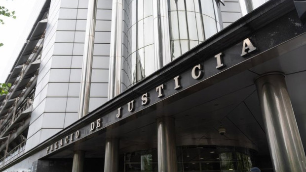 ep exterior del palacio de justicia de alava