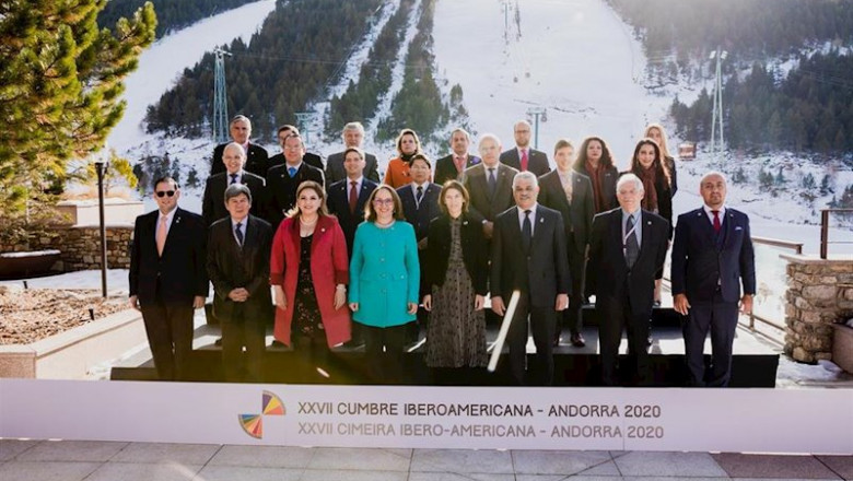 Fotografia oficial de família de los representantes de los países asistentes a la reunión ministerial preparatoria de la Cumbre Iberoamericana 2020. | CUMBRE IBEROAMERICANA ep fotografia oficial de familia de los representantes de los paises asistentes a la reunion