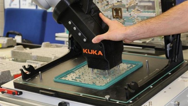 ep fujitsuasocia kukarealizarproyectoproduccionplacas base