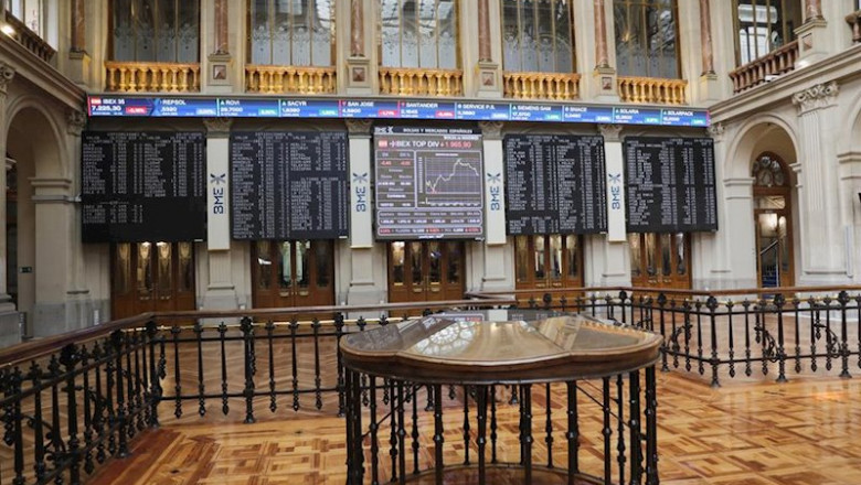 Imagen interior del Palacio de la Bolsa. | Jesús Hellín - Europa Press ep imagen interior del palacio de la bolsa