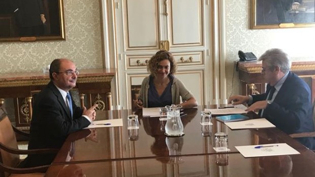ep javier lambanha reunido hoyla ministra meritxell batetmadrid