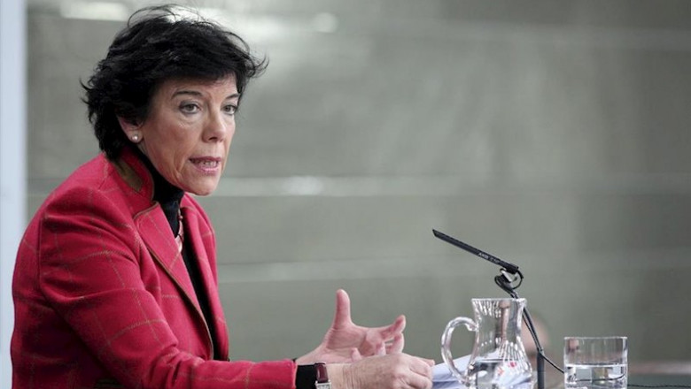 ep la ministra portavoz y de educacion y formacion profesional en funciones isabel celaa comparece ep la ministra portavoz y de educacion y formacion profesional en funciones isabel celaa comparece