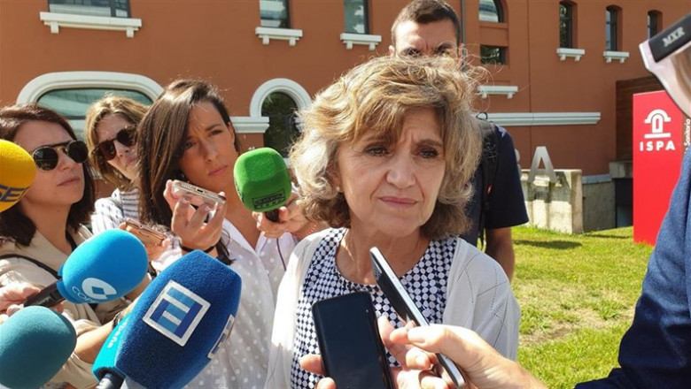ep la ministrasanidadfunciones maria luisa carcedo atiendelos mediosla finba en oviedo