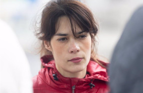ep la portavoz de podemos isabel serra atiende a medios en la plaza de las cortes a 19 de enero de