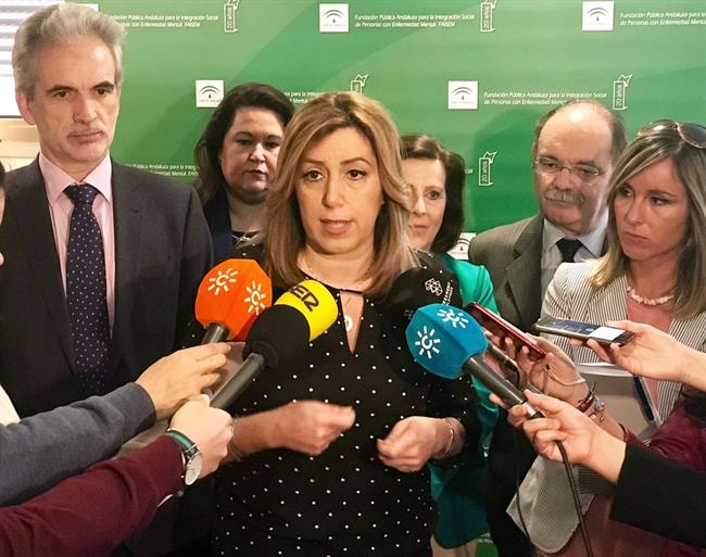 La presidenta de la Junta, Susana Díaz, en atención a los periodista | EUROPA PRESS ep la presidentala junta susana diaz en atencionlos periodista