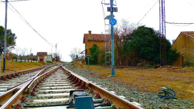 ep linea huesca   canfranc una de las no electrificadas