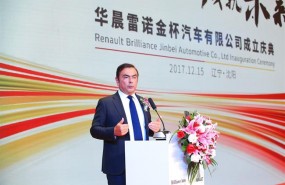 ep presidenteconsejero delegadorenault carlos ghosn