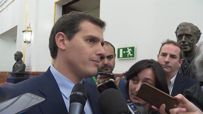 Rivera haciendo declaraciones en los pasillos del Congreso | Europa Press ep rivera haciendo declaracioneslos pasilloscongreso