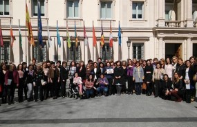 ep senadorastodospartidosmanifiestandiala mujer