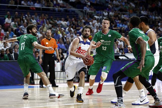 Sergio Llull ante Unicaja en los 'play-offs' | ACB MEDIA ep sergio llullunicajalos play-offs