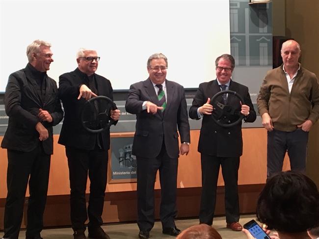Tricicle, Zoido y Serrano presentan la nueva campaña de la DGT | EUROPA PRESS ep tricicle zoidoserrano presentannueva campanala dgt
