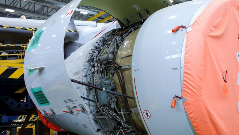Una parte de avión durante labores de mantenimiento en la planta de Airbus en Getafe (Madrid) | Jesús Hellín - Europa Press - Archivo ep una parte de avion durante labores de mantenimiento en la planta de airbus en getafe madrid