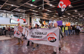 ep varios trabajadores de renfe y adif durante una concentracion por la huelga estatal en la estacio