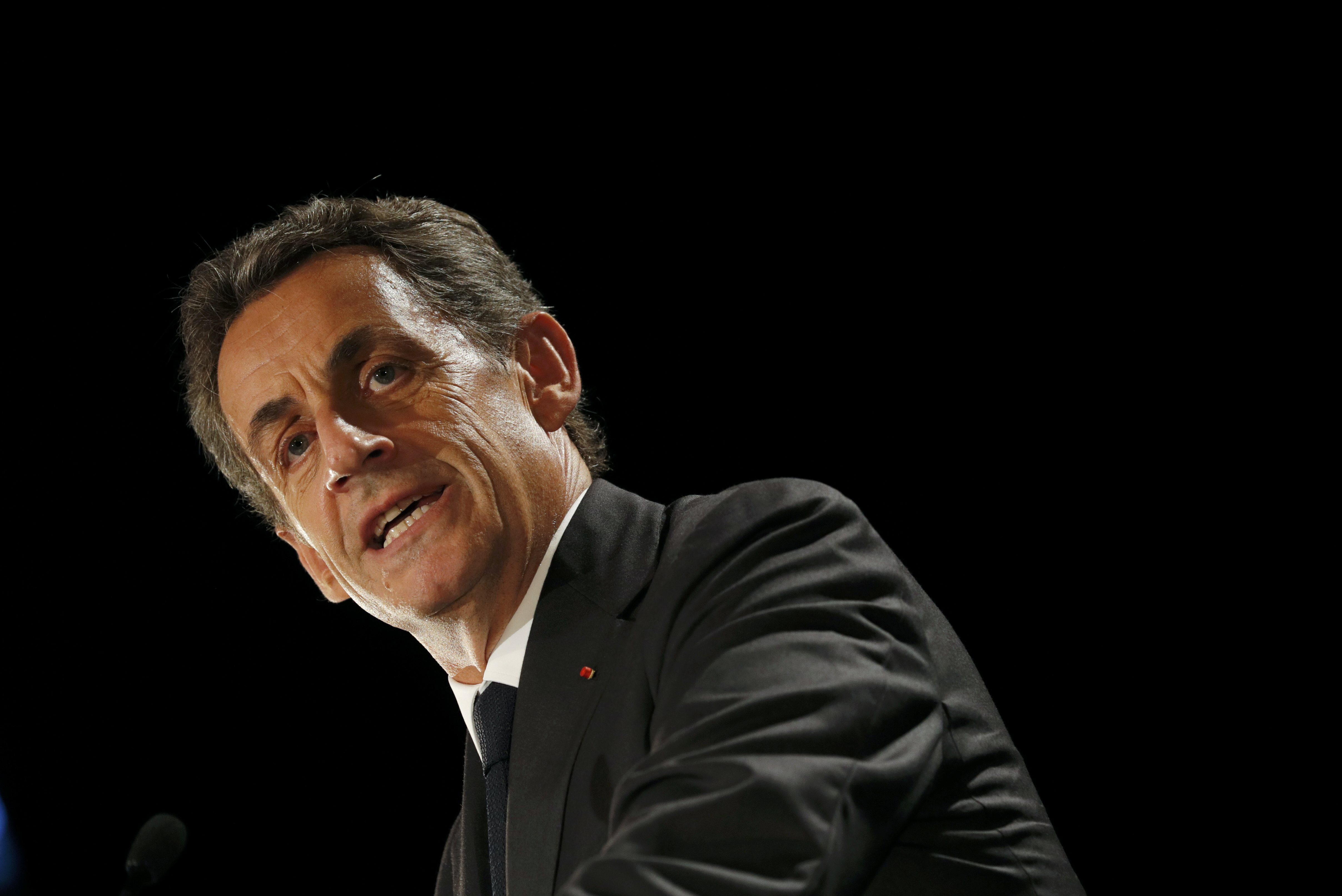 sarkozy-sur-d-une-candidature-de-hollande-a-la-presidentielle sarkozy-sur-d-une-candidature-de-hollande-a-la-presidentielle