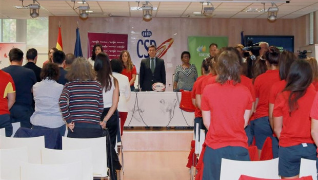 ep acto de despedida a las leonas de rugby antes de iniciar su primera gira intercontinental a