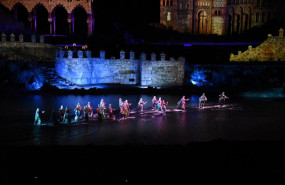 ep acto inaugural del parque puy du fou espana con el sueno de toledo