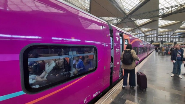 ep archivo   alrededor de 17000 viajeros utilizan los nuevos avlo s106 de renfe en aragon