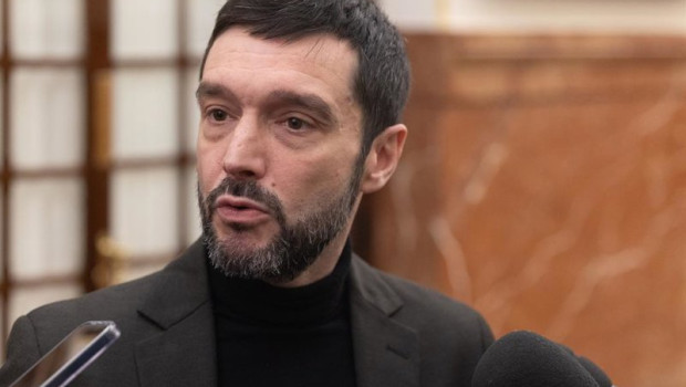 ep archivo   el minsitro de consumo y agenda 2030 pablo bustinduy durante una sesion plenaria