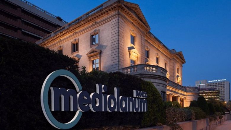 ep archivo sede de banco mediolanum en barcelona ep archivo sede de banco mediolanum en barcelona
