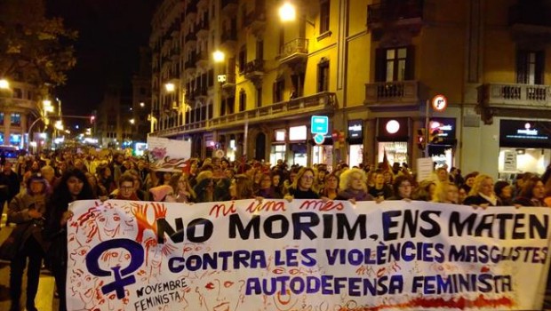 ep archivo manifestacion2017barcelonadiala mujer