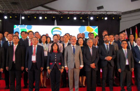 ep collboni y torrent inauguran el congreso internacional de asociaciones de shenzen en barcelona