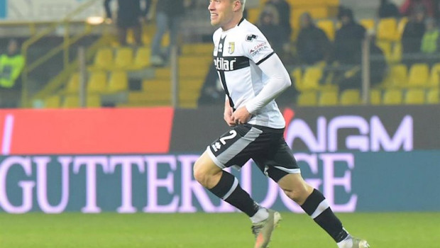 ep el jugador del parma simone iacoponi