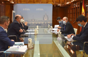 ep el ministro de justicia juan carlos campo se reune con el presidente ejecutivo de telefonica