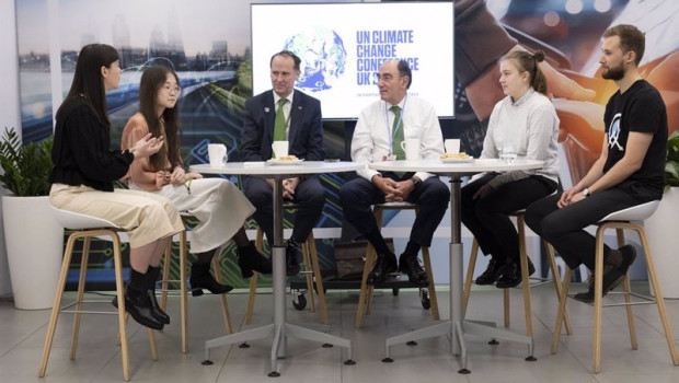 ep el presidente de iberdrola ignacio galan mantiene un encuentro con jovenes en la cop26