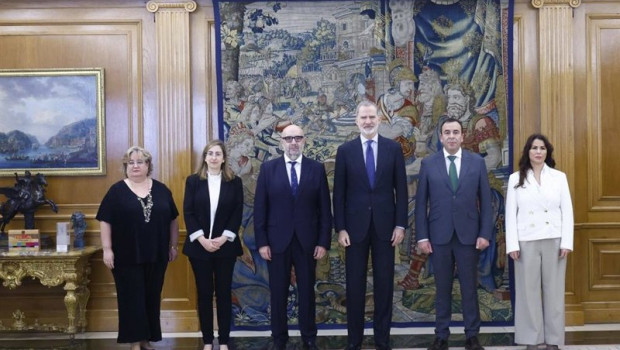 ep el rey felipe vi centro derecha y el presidente de csif miguel borra centro izquierda en madrid a ep el rey felipe vi centro derecha y el presidente de csif miguel borra centro izquierda en madrid a