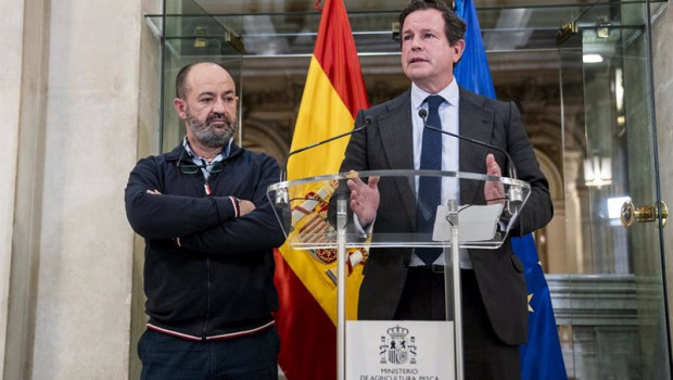 ep el secretario general de la confederacion espanola de pesca cepesca javier garat y el presidente