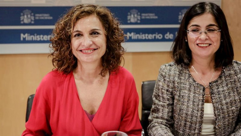 ep i-d la ministra de hacienda maria jesus montero y la ministra de politica territorial y funcion