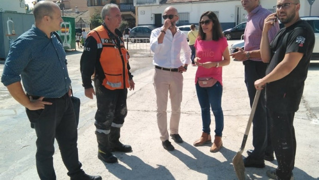 ep la alcaldesa de borox soledad delgado y otros miembros de cs visitando la localidad