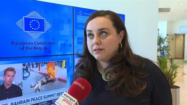 La directora general de Calidad Ambiental y Cambio Climático de Galicia, María Cruz Ferreira, ofrece declaraciones a los medios de comunicación durante el Comité Europeo de las Regiones. | EUROPA PRESS ep la directora generalcalidad ambientalcambio climaticogalicia maria cruz ferreira ofrece declaracioneslos medioscomunicacion durantecomite europeolas regiones