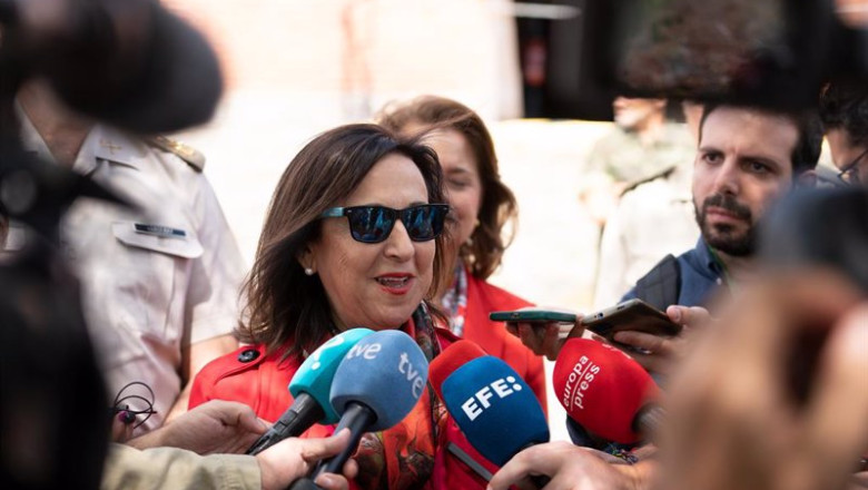 ep la ministra de defensa margarita robles ofrece declaraciones a los medios durante su visita al ep la ministra de defensa margarita robles ofrece declaraciones a los medios durante su visita al