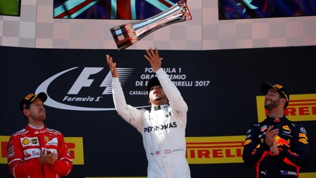 ep lewis hamilton sebastian vettel daniel ricciardo gran premio espana