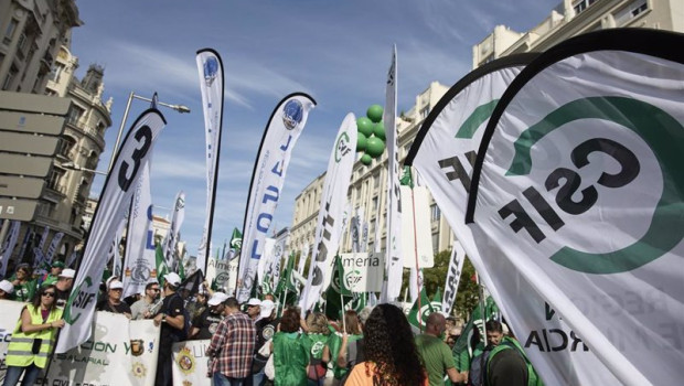 ep manifestacion de funcionarios convocada por csif a favor de la subida salarial y los servicios ep manifestacion de funcionarios convocada por csif a favor de la subida salarial y los servicios