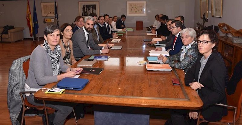 ep mesa negociadora del primer convenio colectivo del futbol femenino espanol