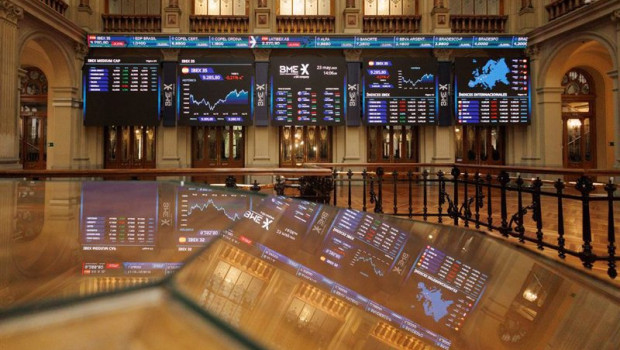 ep paneles del ibex 35 en el palacio de la bolsa a 23 de mayo de 2023 en madrid espana ep paneles del ibex 35 en el palacio de la bolsa a 23 de mayo de 2023 en madrid espana