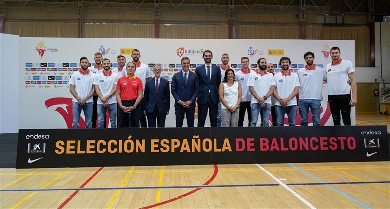 Pedro Sánchez en el acto de despedida a la selección española de baloncesto que disputará el Mundial de China | @NPHOTO-ALBERTONEVADO/FEB ep pedro sanchez en el acto de despedida a la seleccion espanola de baloncesto que disputara el