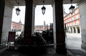 ep terraza cerrada en un local de la plaza mayor de la capital durante el confinamiento