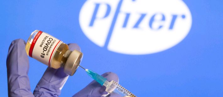 Pfizer dice que la cepa sudafricana puede reducir la protección de su vacuna