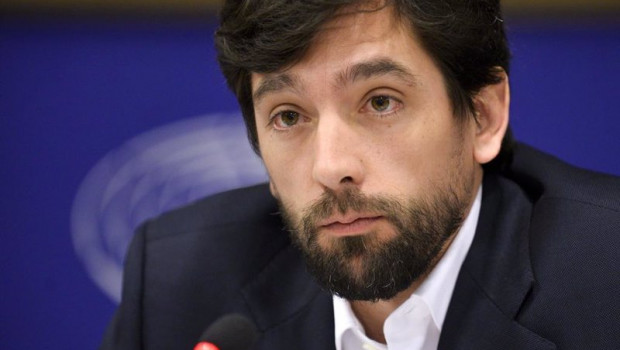 ep adrian vazquez eurodiputado gallego de ciudadanos