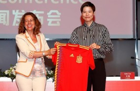 ep ana munoz vicepresidentala rfef presentaevergrande cup