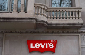 ep archivo   edificio donde se encuentra la marca de ropa levis en el paseo de gracia en barcelona a