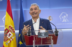 ep archivo   el portavoz adjunto y diputado de sumar en el congreso enrique santiago durante una