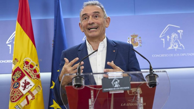 ep archivo   el portavoz adjunto y diputado de sumar en el congreso enrique santiago durante una