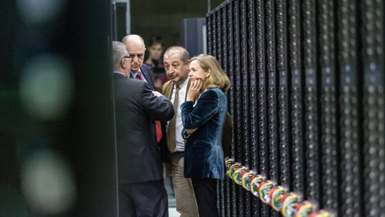 ep archivo   i d el director del bsc cns barcelona supercomputing center mateo valero el secretario